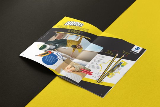 Aufgeschlagene Seite vom Back to School Katalog zeigt Noris Stifte