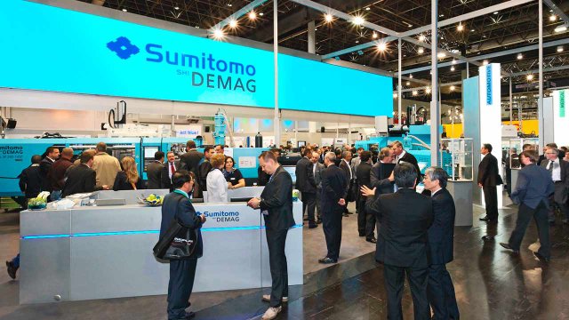 Blick auf den Messestand von Sumitomo