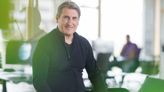 Ralf von da kapo erzählt, was Barrierefreiheit für ihn bedeutet.
