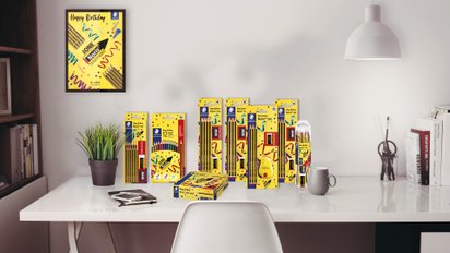 Verschiedene Produkte von Staedtler im Jubiläums-Design