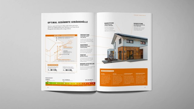 Aufgeschlagene Innenseiten Dämmung des Prospekts "Mein Traumhaus" von Haas Fertighausbau