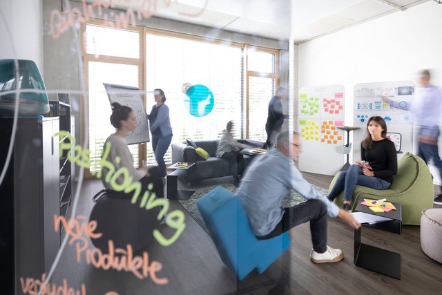 Team von da kapo in der Kreativecke bei einem Workshop