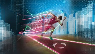 Sportler sprintet los. Man sieht die Dynamik durch schwungvolle Elemente